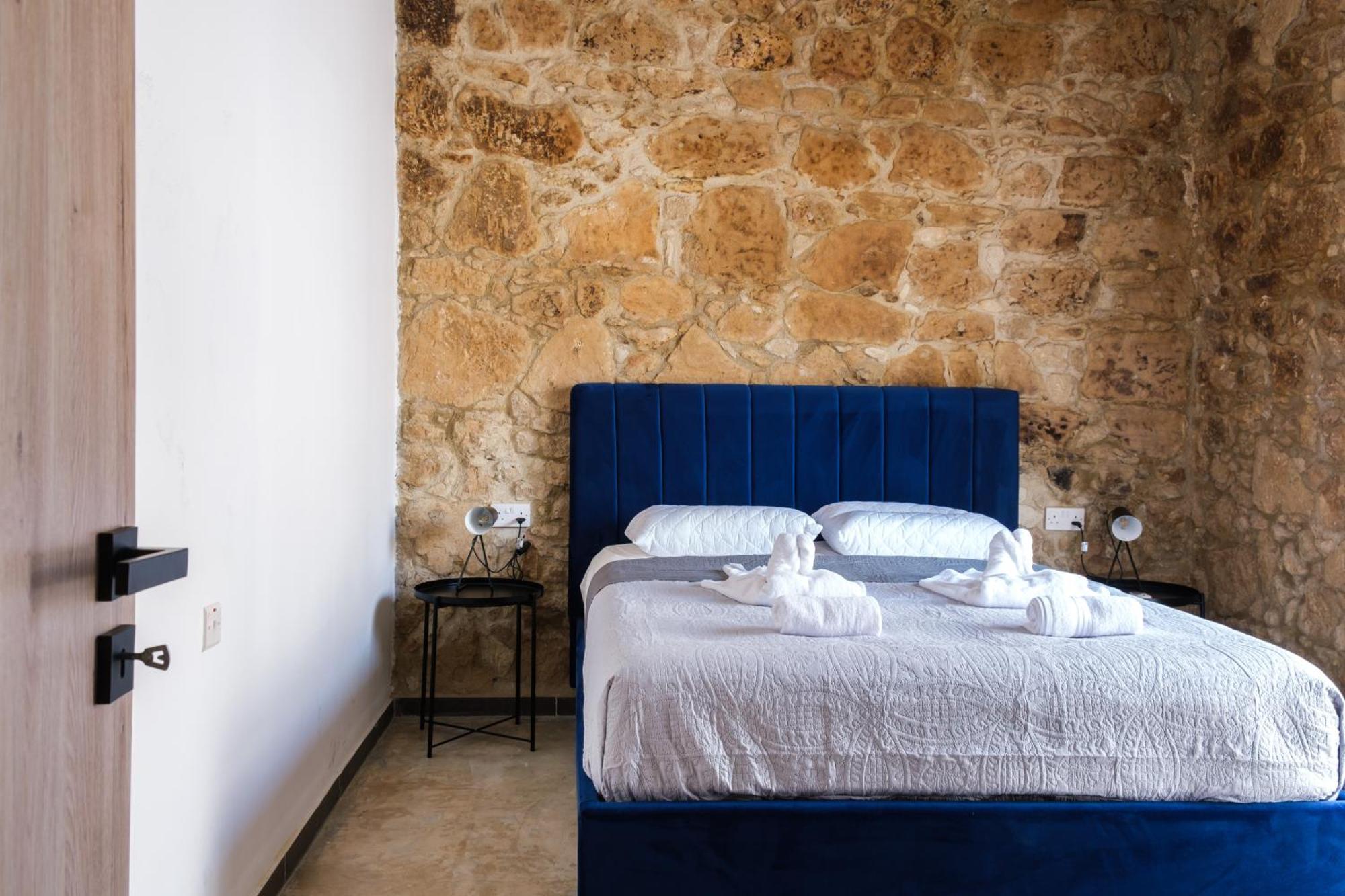 Royal Stay Luxury Homes パ フォス 部屋 写真