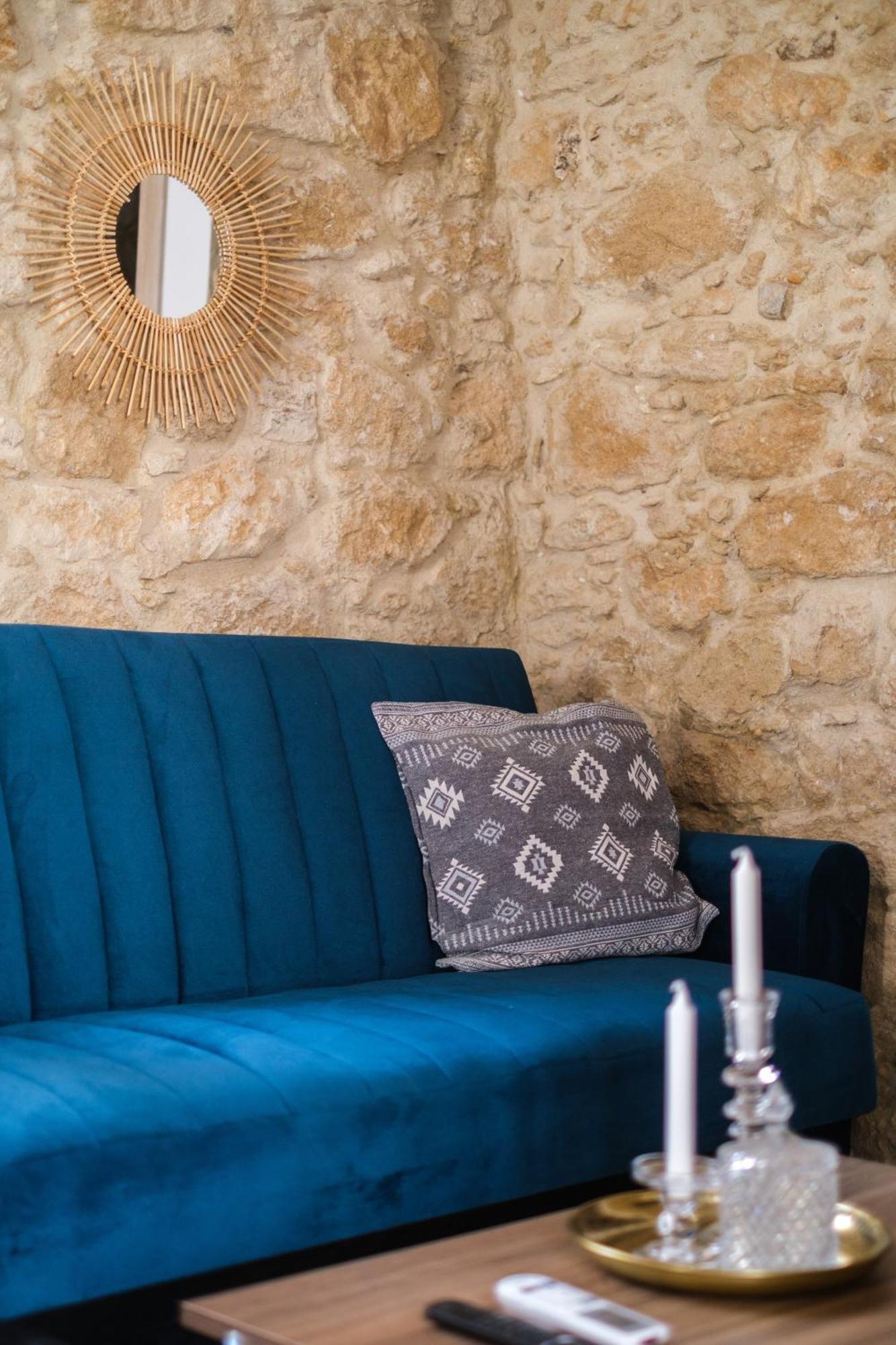 Royal Stay Luxury Homes パ フォス 部屋 写真