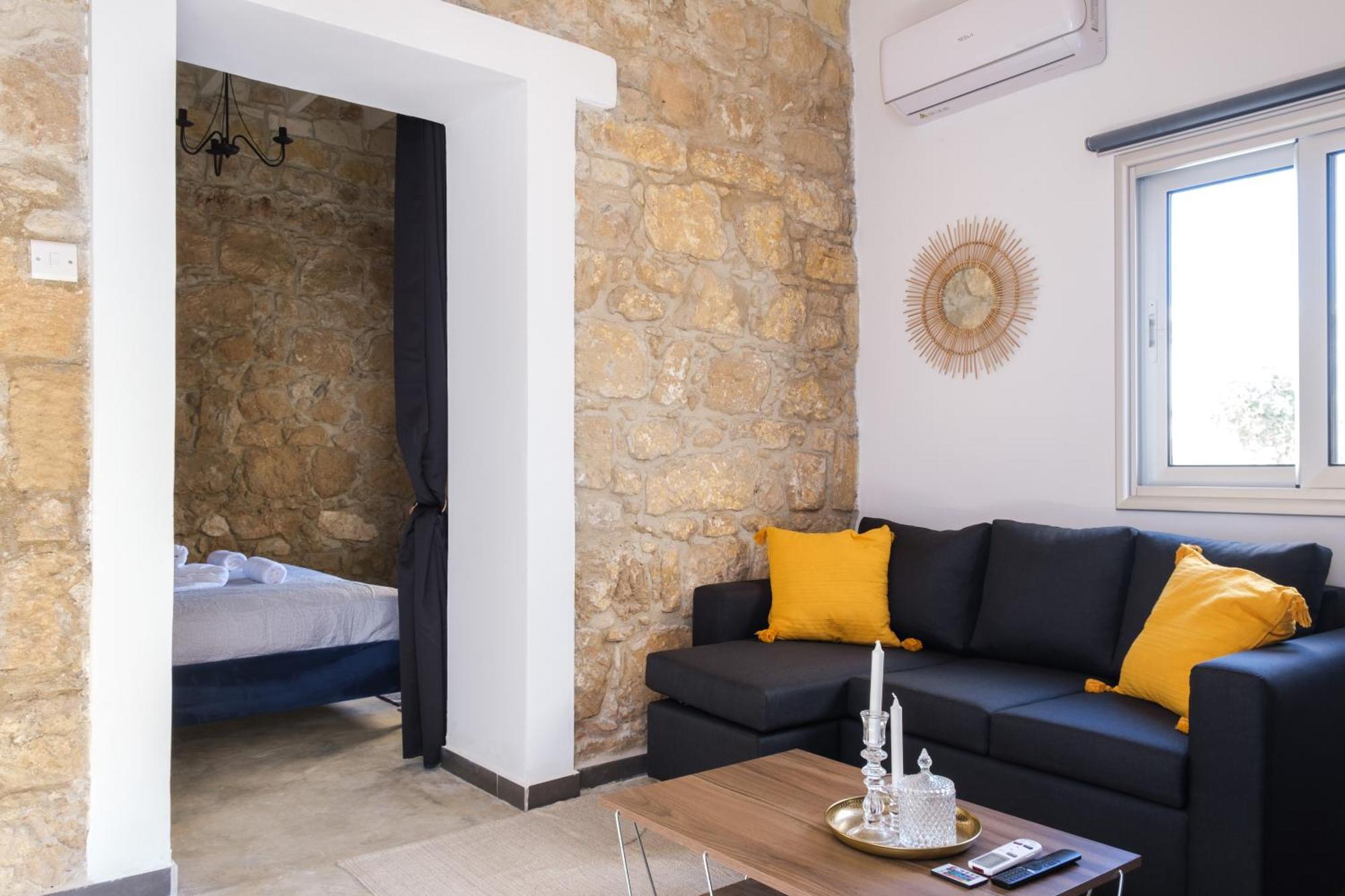 Royal Stay Luxury Homes パ フォス 部屋 写真