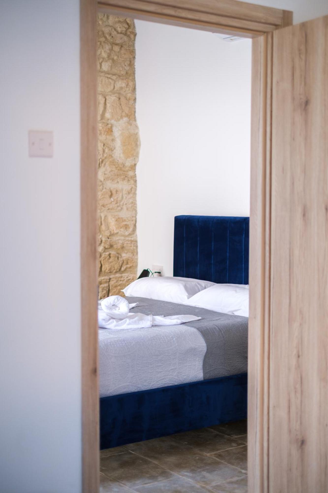 Royal Stay Luxury Homes パ フォス 部屋 写真