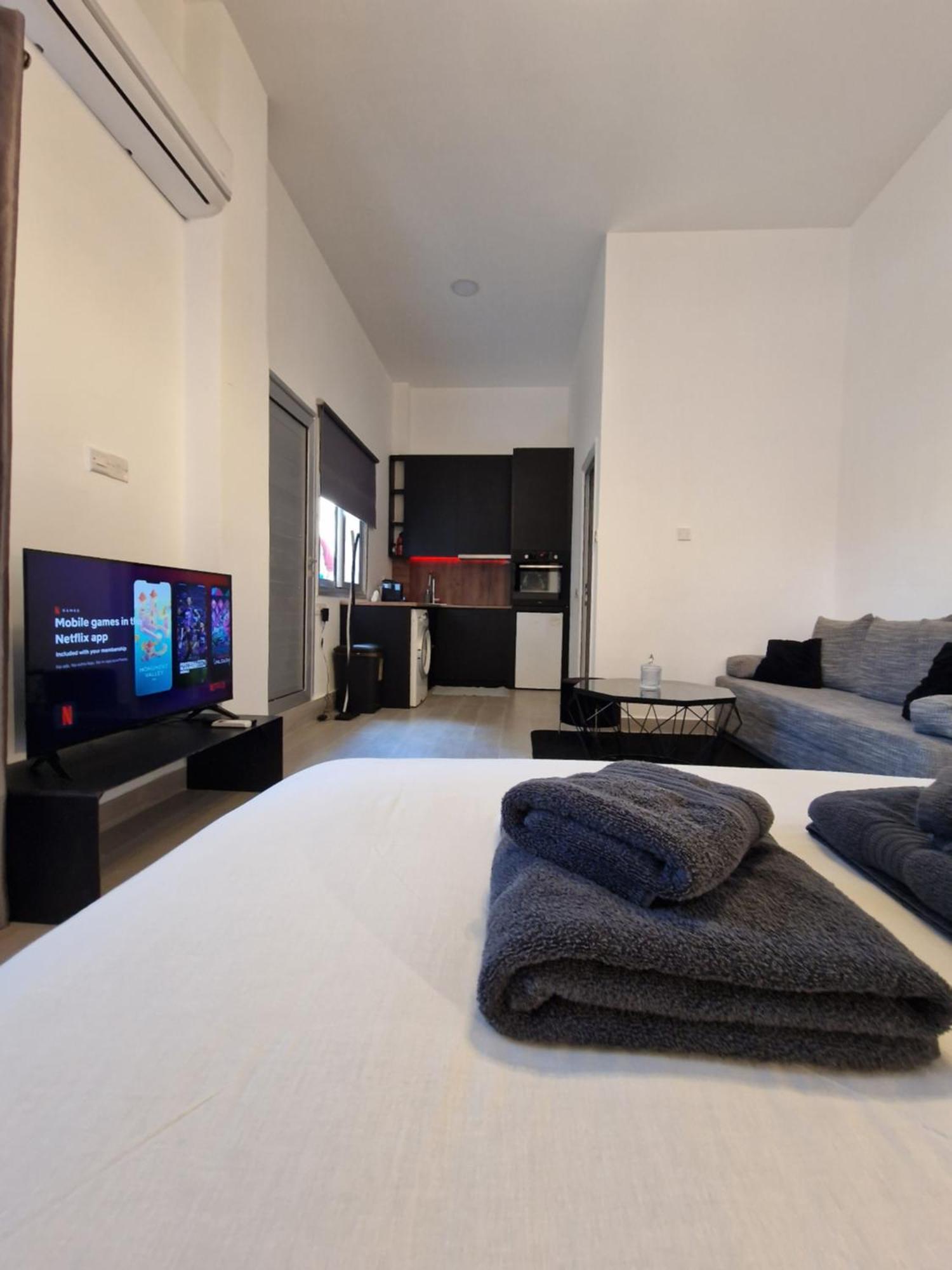 Royal Stay Luxury Homes パ フォス 部屋 写真